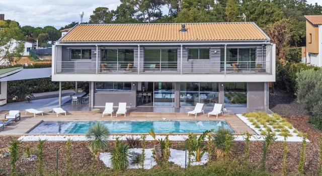Вилла Villa 4 Bedrooms 8 PAX
