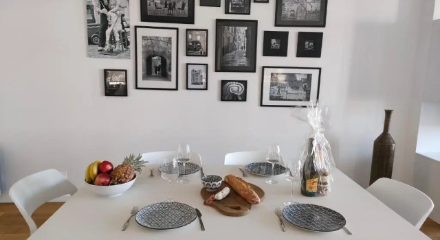 Коттедж La Maison du Quai Triplex de charme 4 étoiles en hyper centre avec SPA