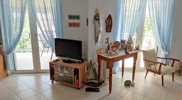 Alpha apartment, Ireon Samos