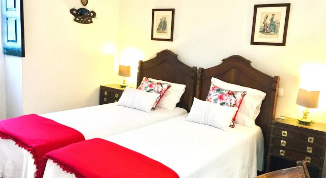 House with 2 Bedrooms in Gandra, with Wonderful Mountain View, Pool Access, Enclosed Garden - 26 Km From the Beach, Book Vacation Home Ponte de Lima 