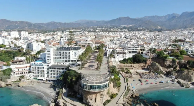 Коттедж Nerja Sun Apartments Carabeo 91