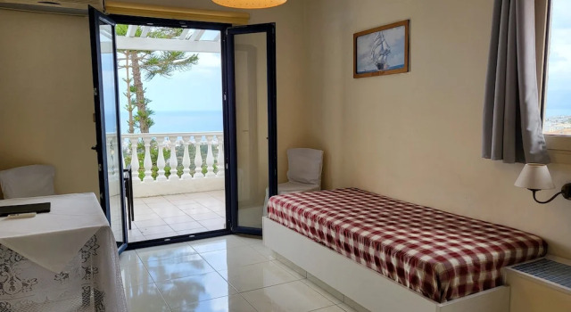 Room-entire Private Suite Unit sea View
