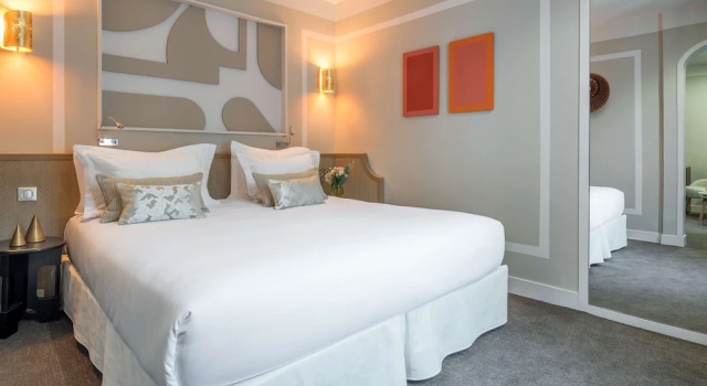 Двухместный люкс Signature Hotel Camille Paris Tapestry Collection by Hilton