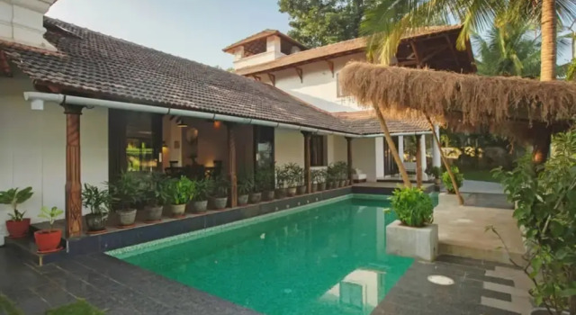 Salt by Hireavilla - 4BR w Heated Pool in Siolim, Prenota Villa Siolim 