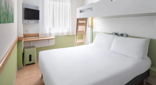 Четырёхместный номер Standard B&B HOTEL Zaragoza Plaza Mozart