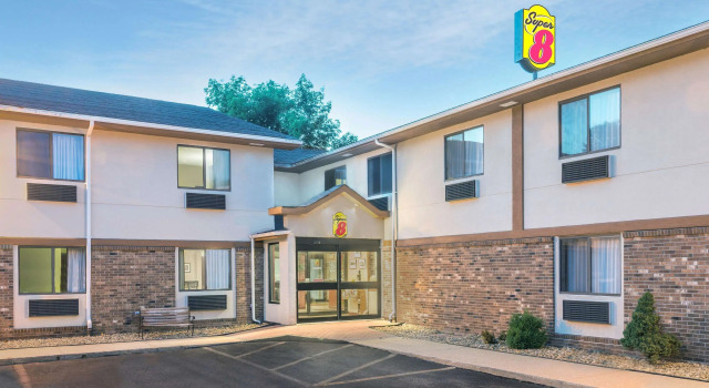 Super 8 by Wyndham Tilton/Lake Winnipesaukee, Prenota Locanda Mini-hotel a New England, Locanda