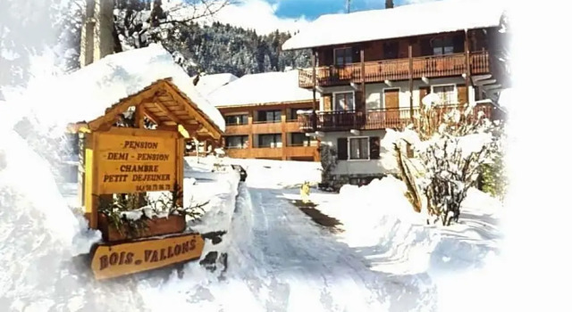 Chalet Hotel Bois Vallons, Забронировать Шале Виллы Овернь-Рона-Альпы, Вилла