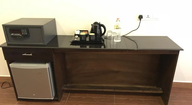 Hotel Waves Negombo, Забронировать Отель Отели Западной провинции 3 звезды, 3*