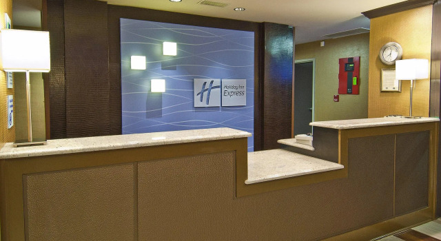 Holiday Inn Express Hotel & Suites Olive Branch, an IHG Hotel, Buchen Sie Hotel Olive Branch Mississippi