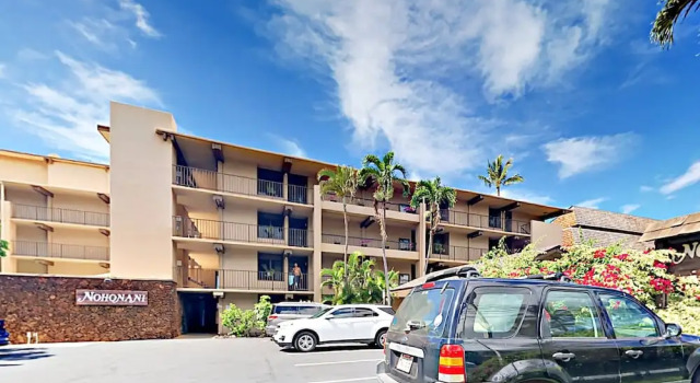 Lower Honoapiilani Condo Unit #404 2 Bedrooms 2 Bathrooms Condo
