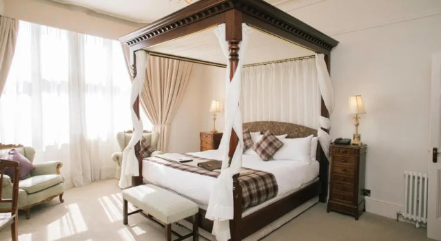 Двухместный номер Superior The Falcon Hotel