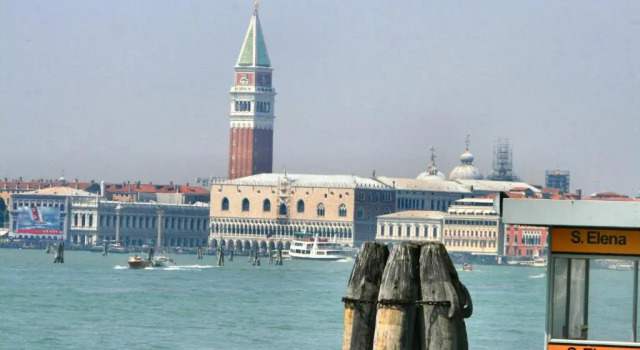 Queen House Venezia, Забронировать Отель Кастелло Венеция