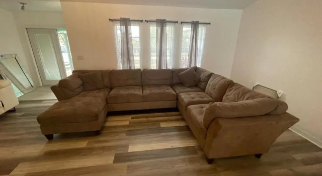 Beautiful 3 bedroom home with pool Internal name: Barker house