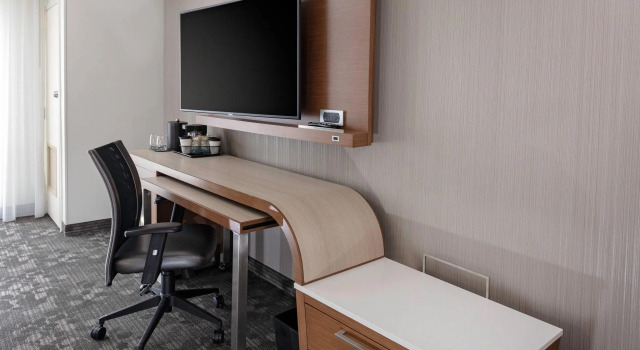 Номер Standard Courtyard Cincinnati Mason