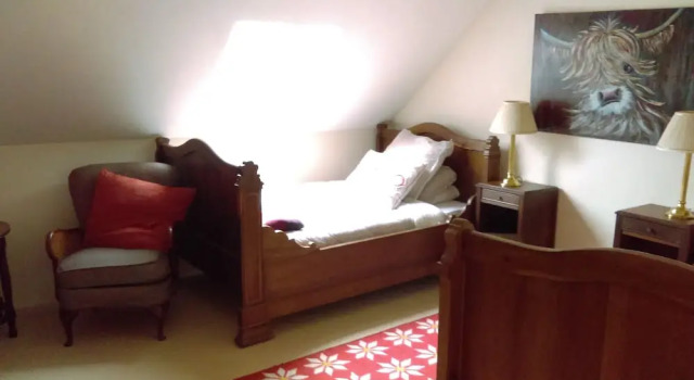16th Century Presbytery in Magnac Laval, Book Hotel Hoteller i Magnac-Laval med parkering, Parkering
