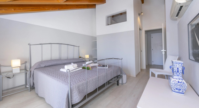 Blu Lake Apartment on Ghiffa Beach, Buchen Sie Ferienwohnung Premeno Lago Maggiore