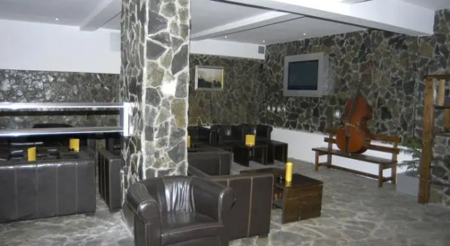 Club G, Đặt Khách sạn Drobeta-Turnu Severin Mehedinti