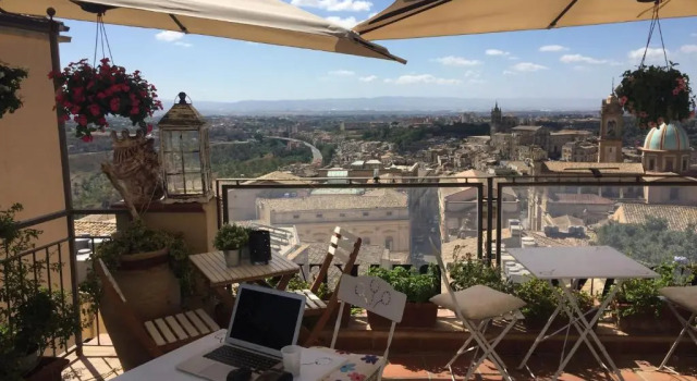 Номер Standard Casa tipica siciliana patronale home BedandBreakfast TreMetriSoprailCielo Camere con vista, colazione interna in terrazzo panoramico