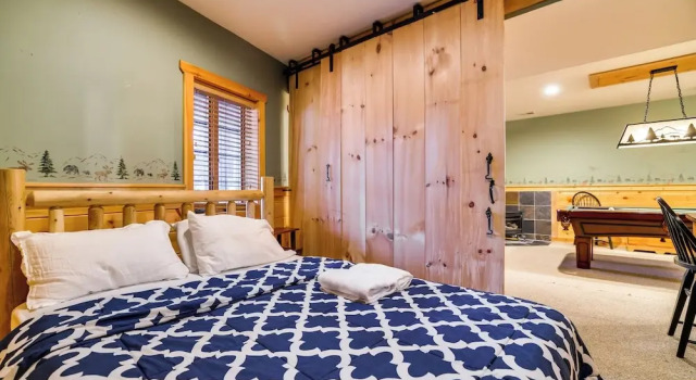 Hot Tub, Deck & Beach Access: Albrightsville Cabin, Buchen Sie Hotel Albrightsville 