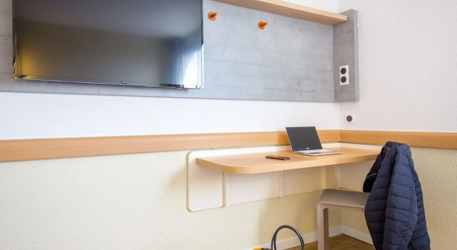 Семейный номер Standard Ibis Budget Fréjus St Raphaël centre plages gare TGV
