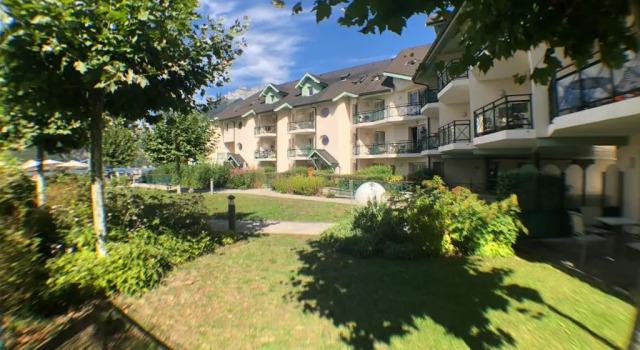 Апартаменты Rare : au bord du lac d’Annecy, cosy appartement en rez de jardin avec terrasse privative