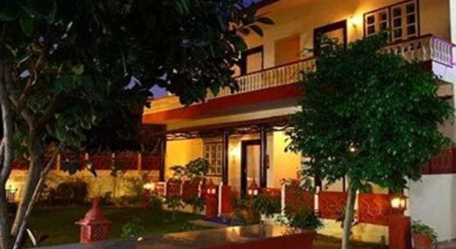 Tiger Safari Resort, Ranthambhore, Забронировать Отель Отели штата Раджастхана с парковкой, Парковка