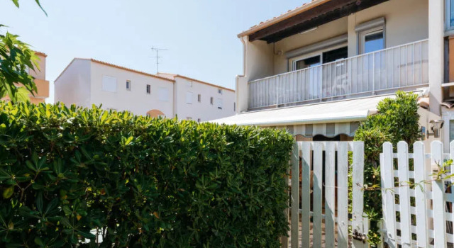 Les Maldives, Book Hotel Agde Canal du Midi