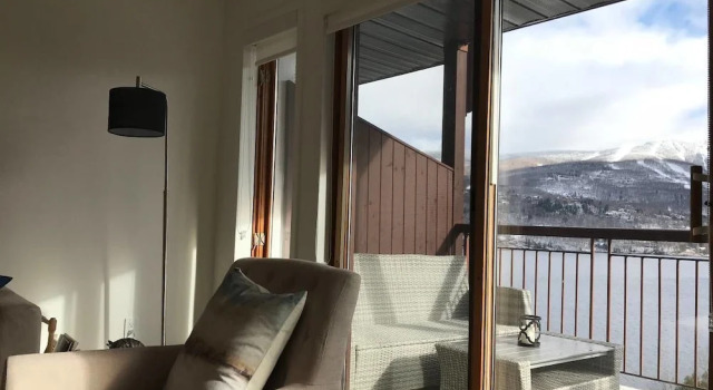 Huge 3 Bedroom Condo With a View, Rezervasyon Daire Mont-Tremblant Village 