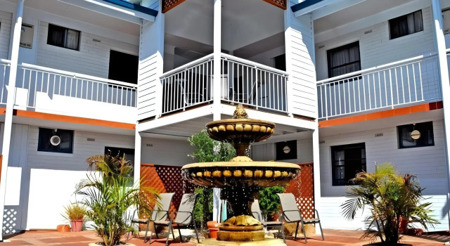 Dolphin Lodge Albany - Self Contained Apartments at Middleton Beach, Забронировать Апартаменты/квартира Олбани Западная Австралия, рядом с Национальный центр АНЗАК