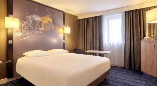 Номер Privilege Mercure Le Havre Centre Bassin Du Commerce