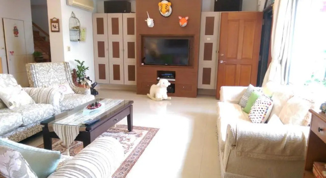 Вилла Four Seasons B & B