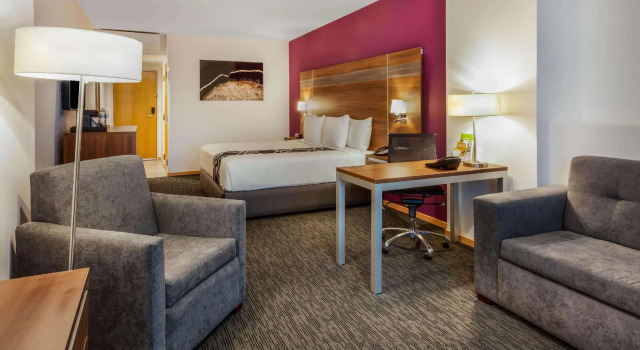Двухместный люкс Deluxe La Quinta by Wyndham San Jose Chiapa Puebla
