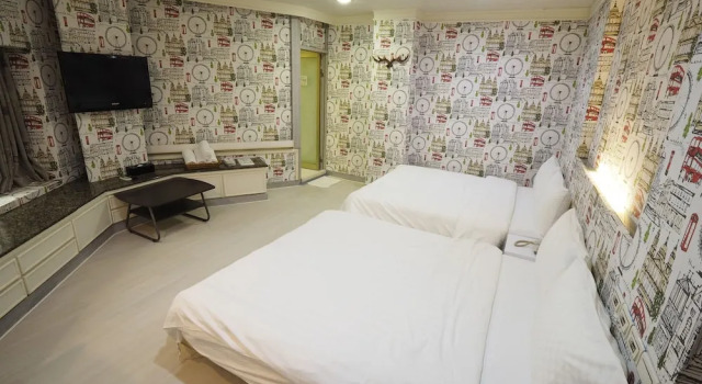 Четырёхместный номер Standard 合悅都會商旅 Heyue HOTEL