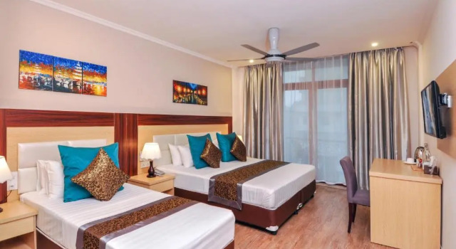 Трёхместный номер Standard с красивым видом из окна Triton Beach Hotel & Spa