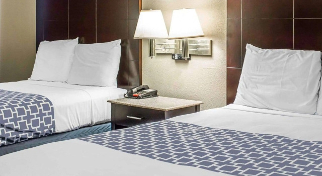 Четырёхместный номер Standard Econo Lodge Scranton near Montage Mountain