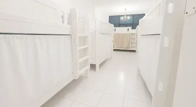 Кровать в общем номере (женский номер) TIDY Premium Hostel Male&Female Al Majaz Sharjah
