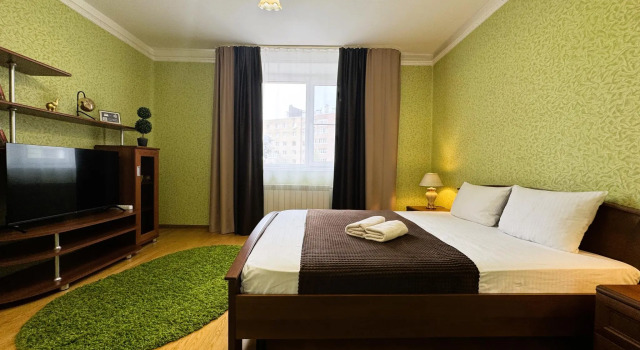 Right Room на улице Баумана, Забронировать Апартаменты/квартира Отели Калуги с парковкой, рядом с Государственный музей истории космонавтики им. К.Э. Циолковского, Парковка