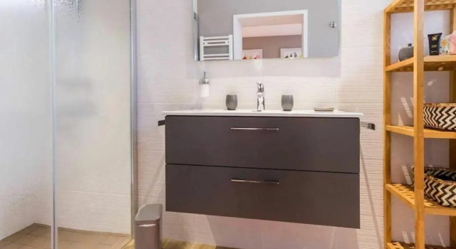 Gîte rénové avec terrasse et jardin à Clisson, proche gare, commerces, restaurants et vignoble nantais - FR-1-306-900, Забронировать Отель Клисон Loire-Atlantique, рядом с Замок Клиссон