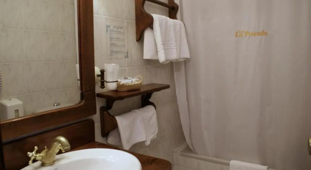 Трёхместный номер Standard Hotel La Posada