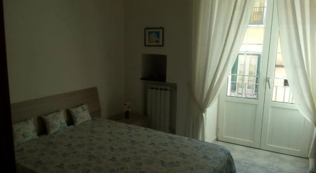 Ischia Ponte Romantic Apartment in the Historical Center and Near the sea
