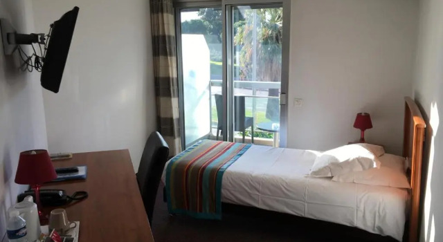 Одноместный номер Standard Tiercé Hotel