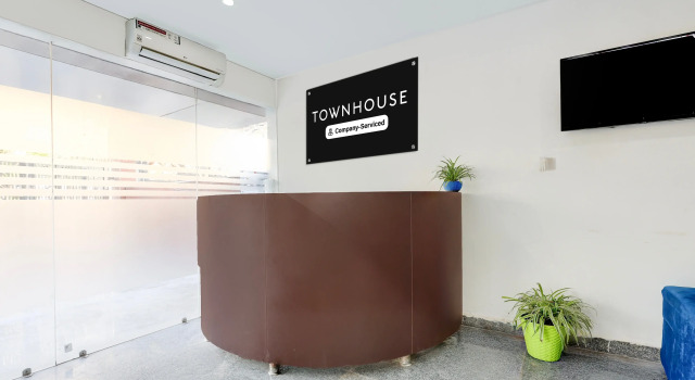Super Townhouse Sector 1 Manesar, Забронировать Отель Отели Манесар с парковкой, Парковка