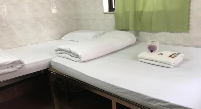 Трёхместный номер Standard New Yan Yan Guest House reception 9th floor Flat E4 E6