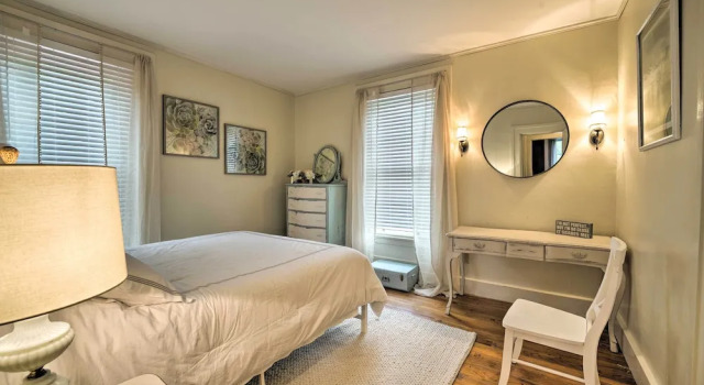 Коттедж Historic Westfield Home: 2 Mi to Lake Erie!