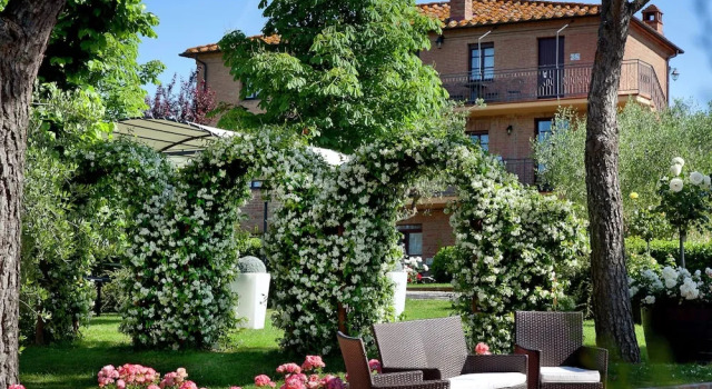 Коттедж Classic с 3 комнатами Vintage Mansion in Montepulciano With Pool