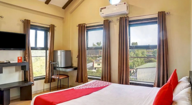 OYO 11898 Hotel Vhyomaan, Забронировать Отель Отели штата Махараштры с завтраком, Завтраки