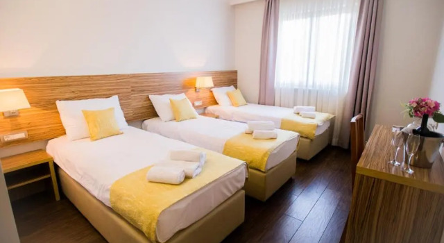 Трёхместный номер Standard Hotel Luna