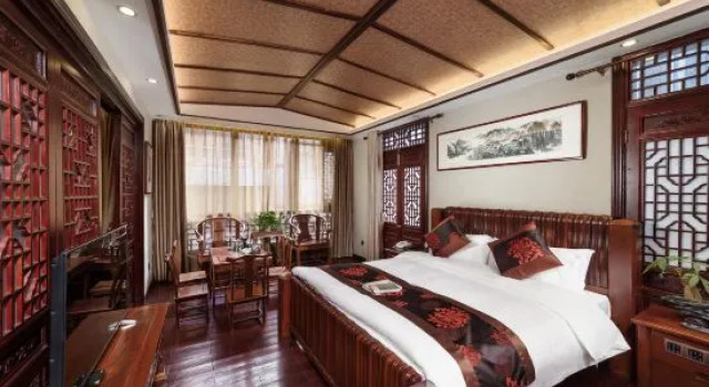 Люкс Fenghuang Ancient Town Boutique Hotel