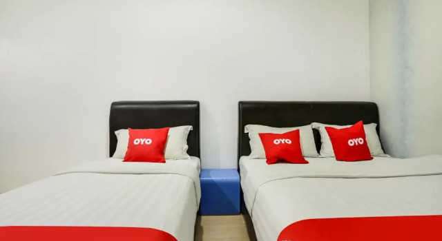 Люкс Superior OYO 89583 Grove Hotel