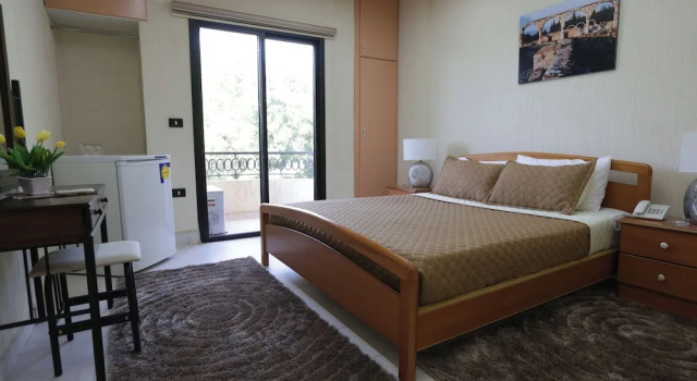 Люкс с видом на реку Hotel and Restaurant Shallalat Anjar